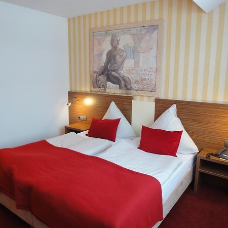 Hotel Scheidberg Wallerfangen Bagian luar foto