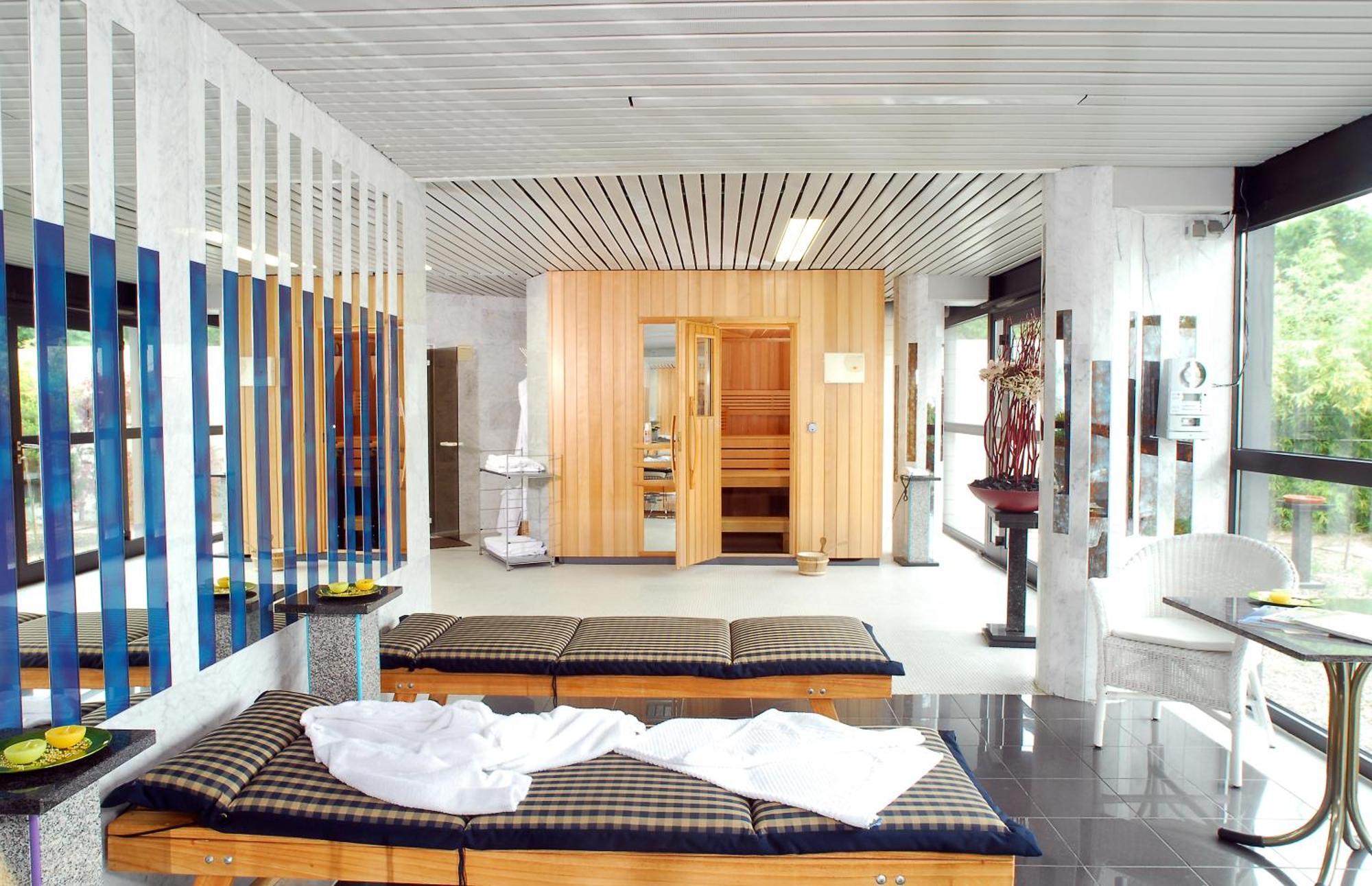 Hotel Scheidberg Wallerfangen Bagian luar foto