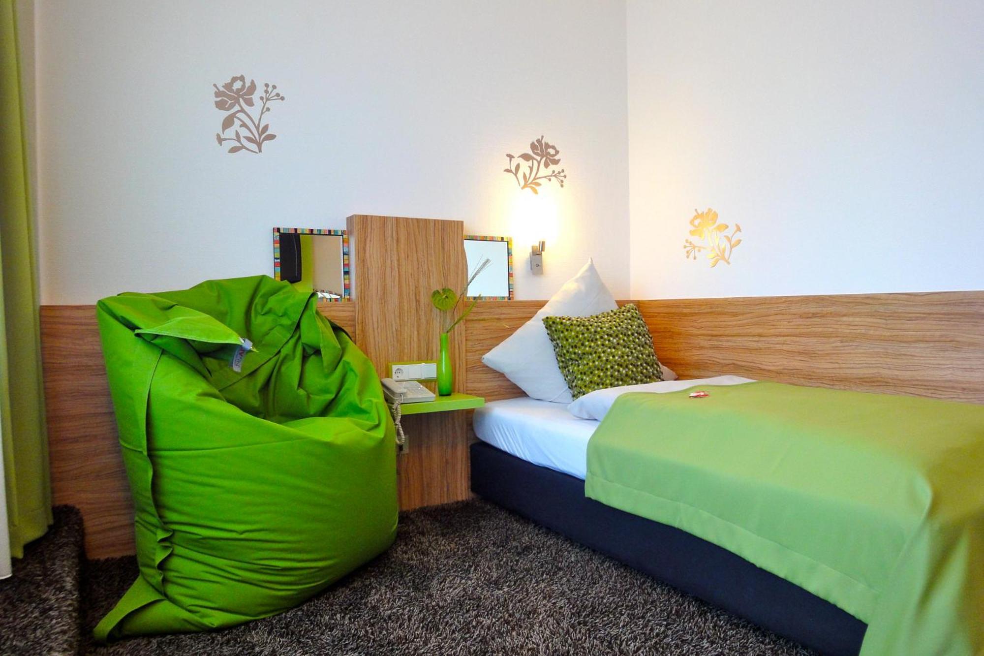 Hotel Scheidberg Wallerfangen Bagian luar foto
