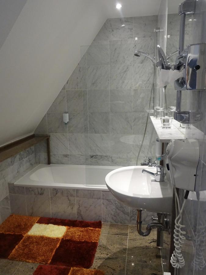 Hotel Scheidberg Wallerfangen Bagian luar foto